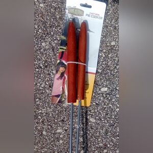 Lake and Trail Cast iron Pie Cooker Brand new